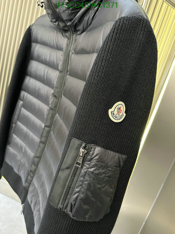 Moncler-Down jacket Men Code: AC1371 $: 175USD