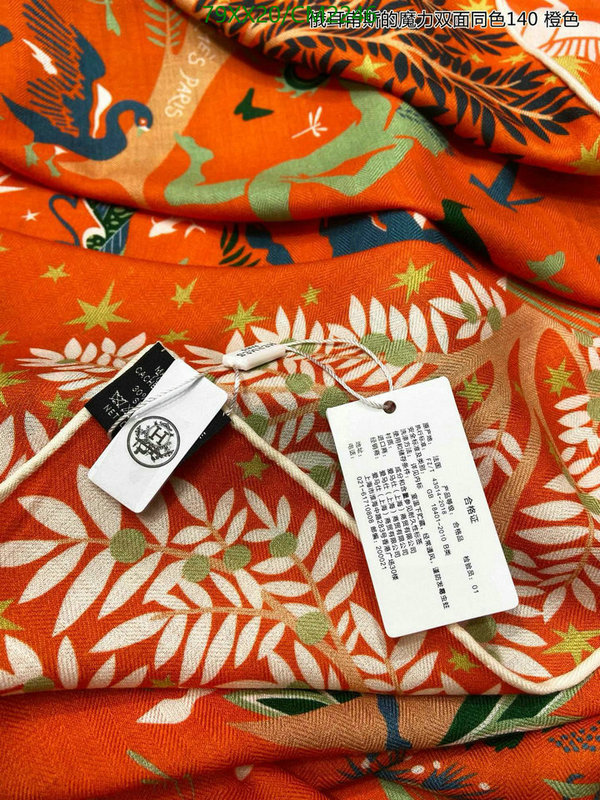 Hermes-Scarf Code: CM2246 $: 79USD