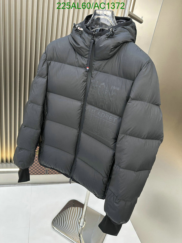 Moncler-Down jacket Women Code: AC1372 $: 225USD