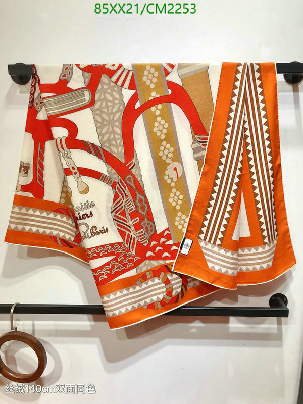 Hermes-Scarf Code: CM2253 $: 85USD