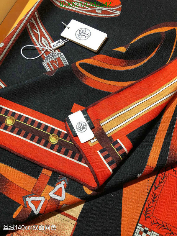 Hermes-Scarf Code: CM2242 $: 85USD