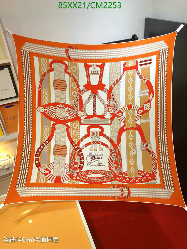 Hermes-Scarf Code: CM2253 $: 85USD