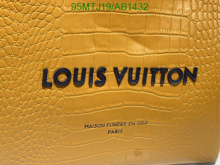 LV-Bag-4A Quality Code: AB1432 $: 95USD