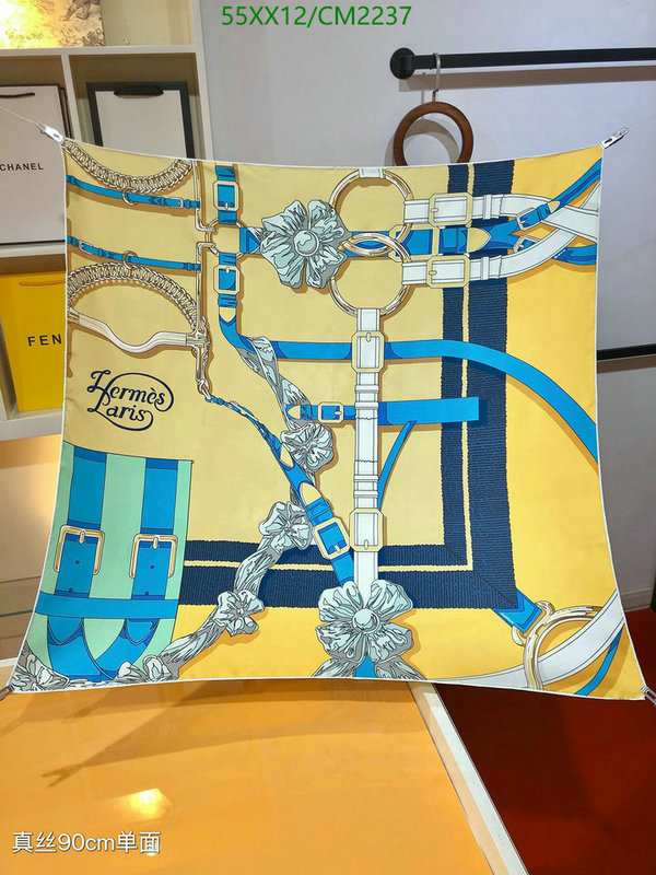 Hermes-Scarf Code: CM2237 $: 55USD