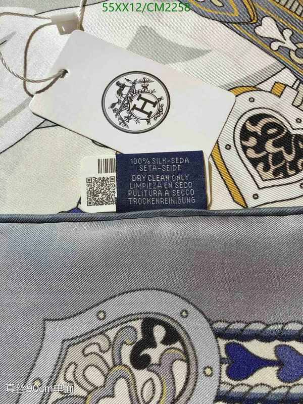 Hermes-Scarf Code: CM2258 $: 55USD