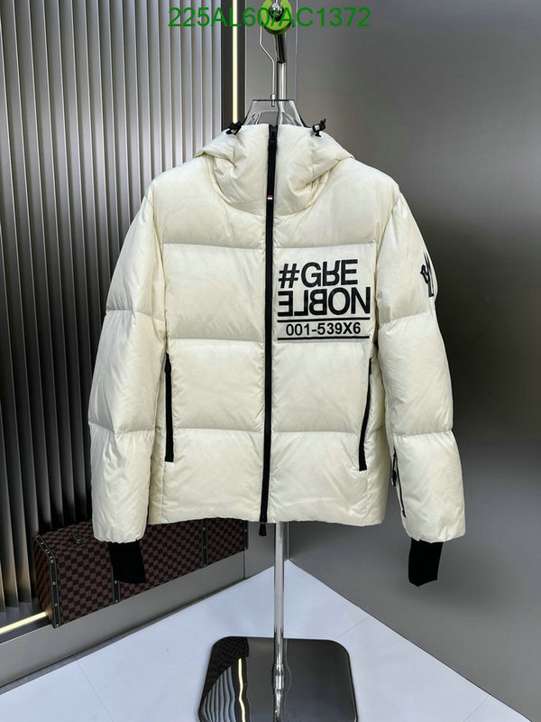 Moncler-Down jacket Women Code: AC1372 $: 225USD