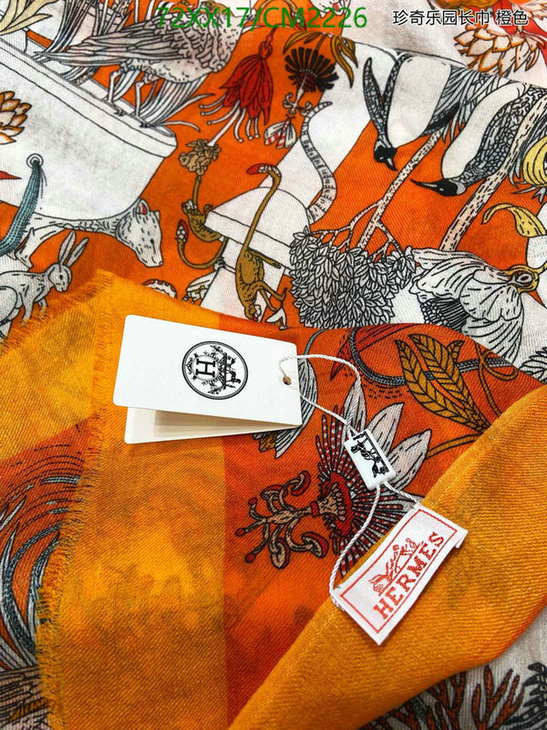 Hermes-Scarf Code: CM2226 $: 72USD