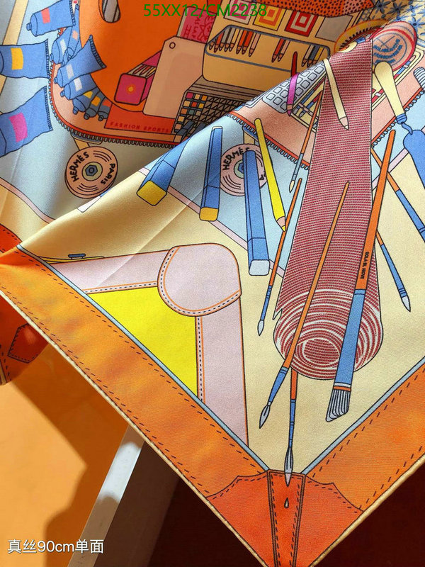 Hermes-Scarf Code: CM2238 $: 55USD