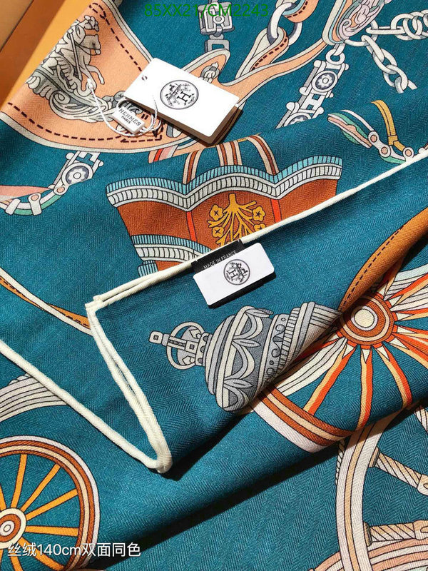 Hermes-Scarf Code: CM2243 $: 85USD