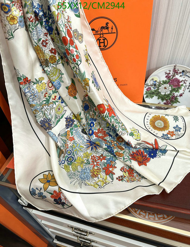 Hermes-Scarf Code: CM2944 $: 55USD