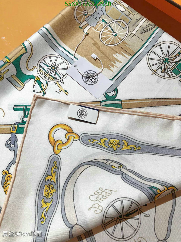 Hermes-Scarf Code: CM2930 $: 55USD