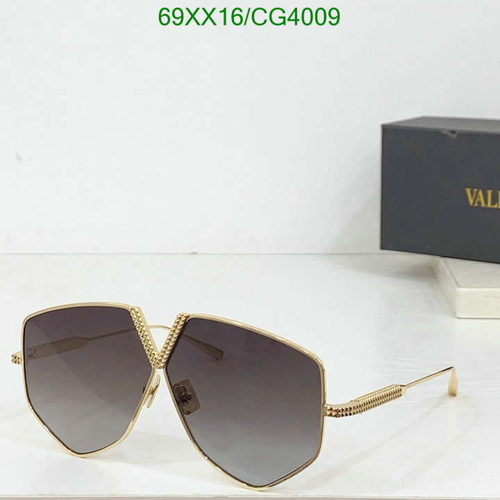 Valentino-Glasses Code: CG4009 $: 69USD