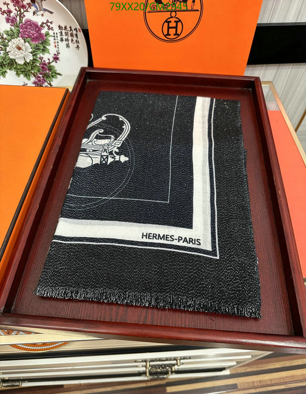 Hermes-Scarf Code: CM2945 $: 79USD