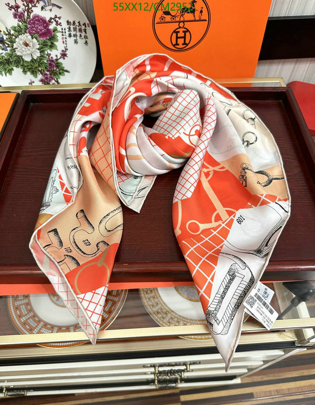 Hermes-Scarf Code: CM2952 $: 55USD