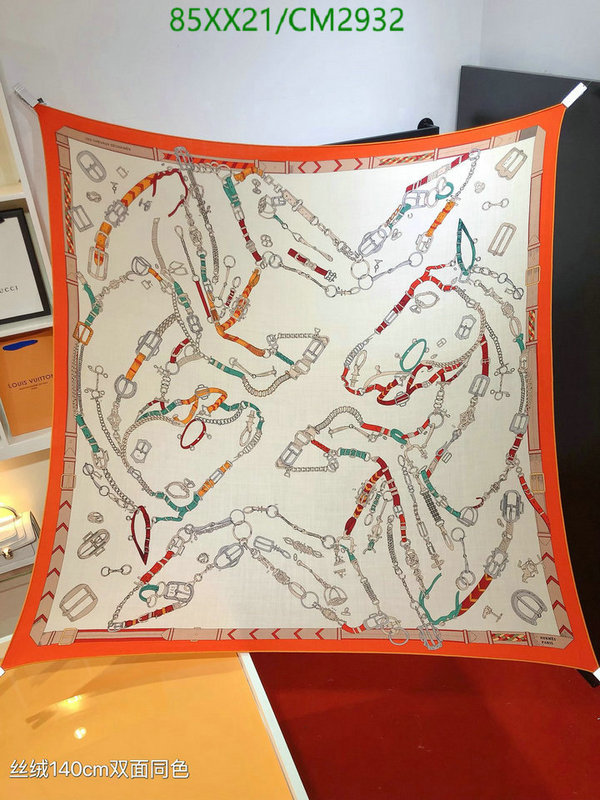 Hermes-Scarf Code: CM2932 $: 85USD