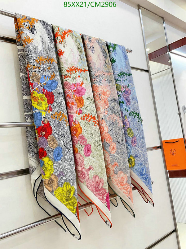 Hermes-Scarf Code: CM2906 $: 85USD