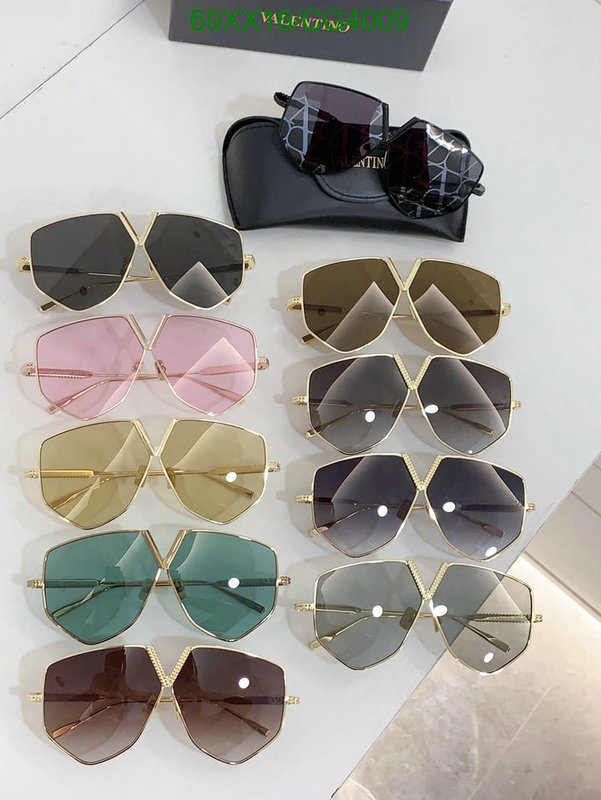 Valentino-Glasses Code: CG4009 $: 69USD