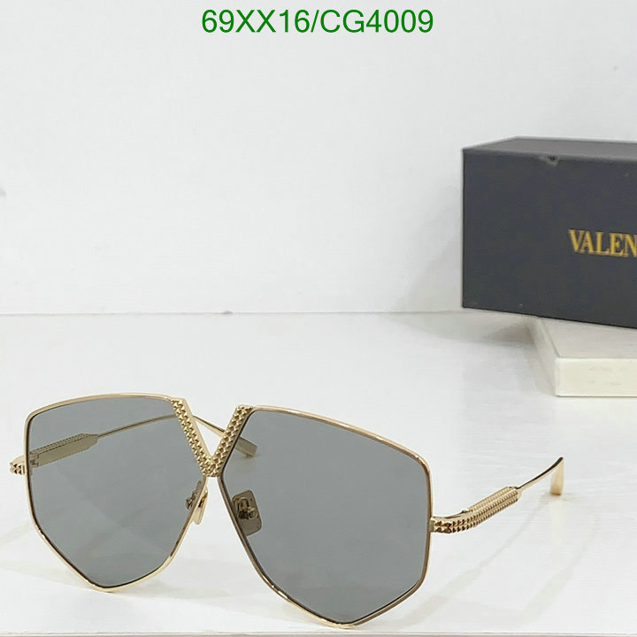 Valentino-Glasses Code: CG4009 $: 69USD