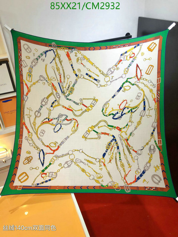 Hermes-Scarf Code: CM2932 $: 85USD