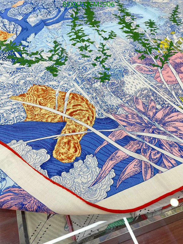 Hermes-Scarf Code: CM2906 $: 85USD