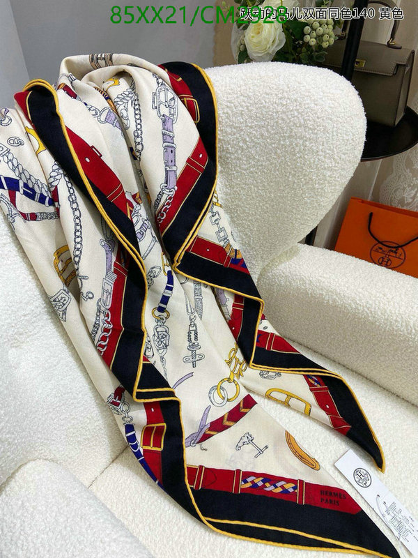 Hermes-Scarf Code: CM2928 $: 85USD