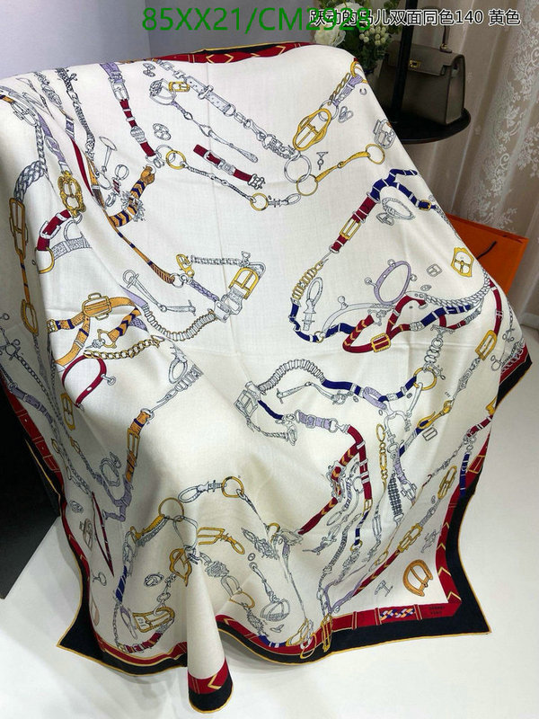 Hermes-Scarf Code: CM2928 $: 85USD