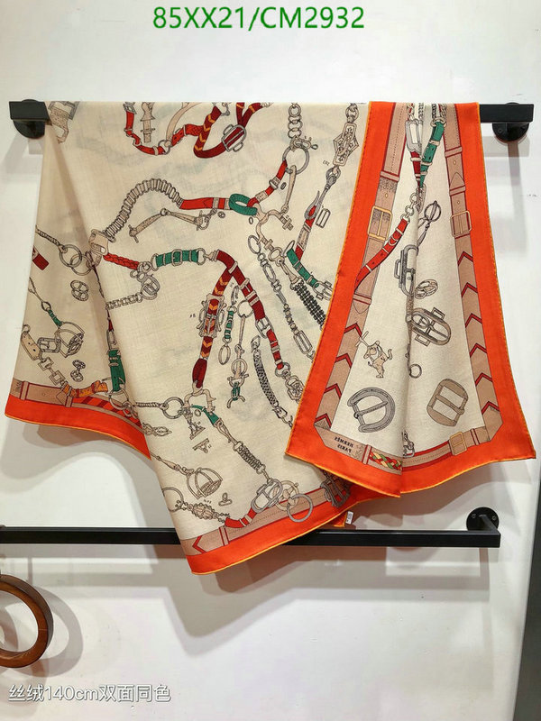 Hermes-Scarf Code: CM2932 $: 85USD