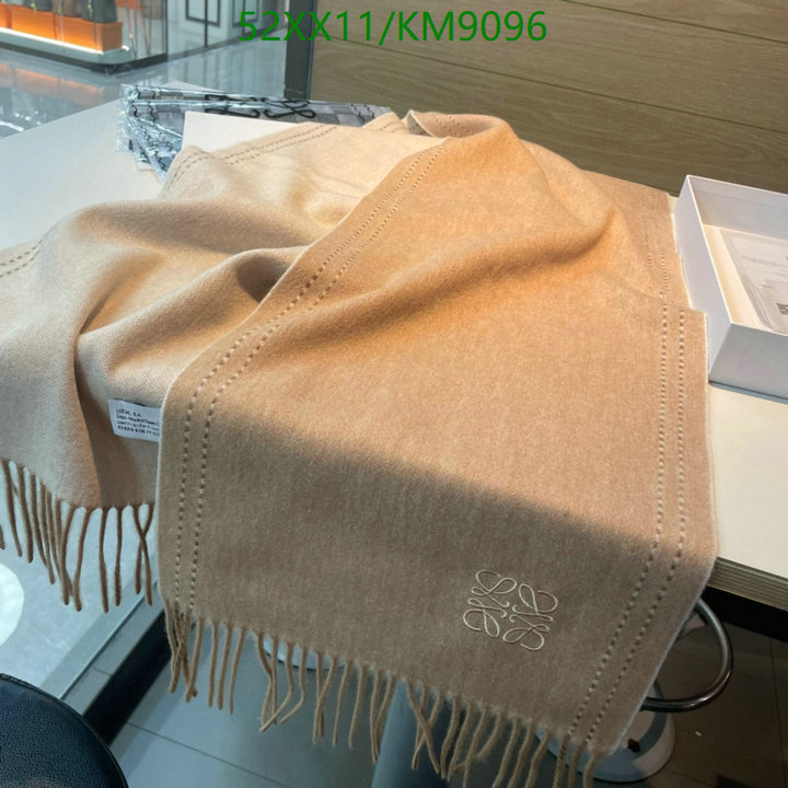 Loewe-Scarf Code: KM9096 $: 52USD