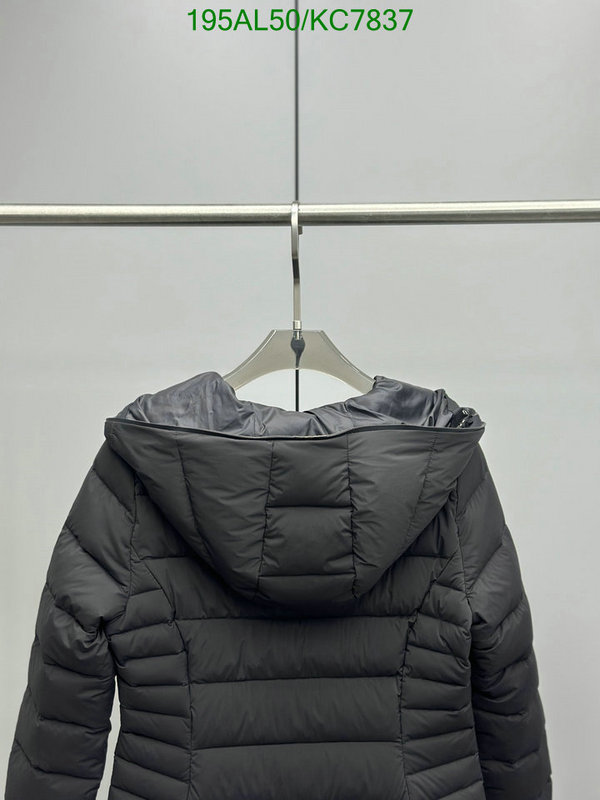 Moncler-Down jacket Women Code: KC7837 $: 195USD