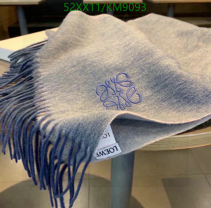 Loewe-Scarf Code: KM9093 $: 52USD