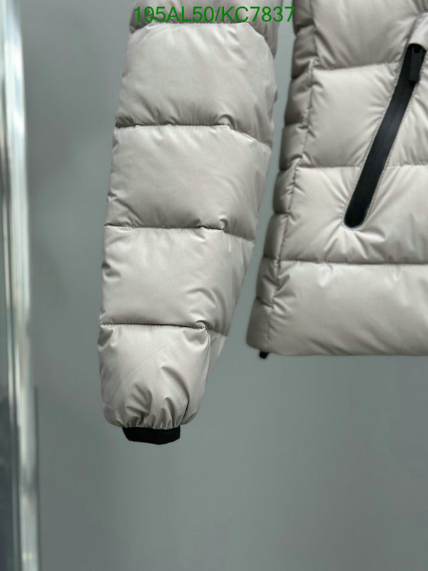 Moncler-Down jacket Women Code: KC7837 $: 195USD