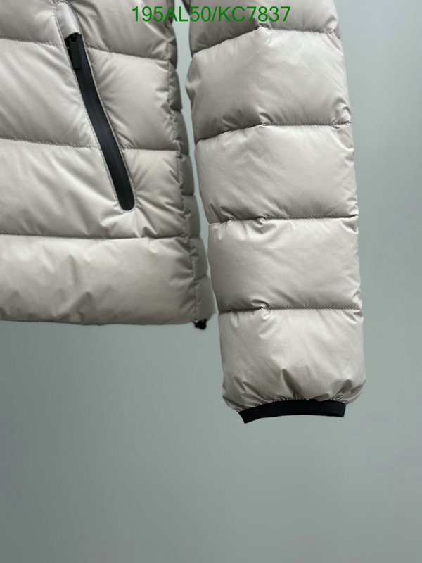 Moncler-Down jacket Women Code: KC7837 $: 195USD