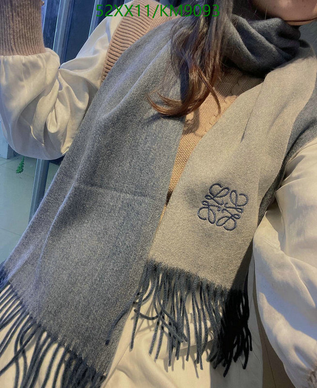 Loewe-Scarf Code: KM9093 $: 52USD