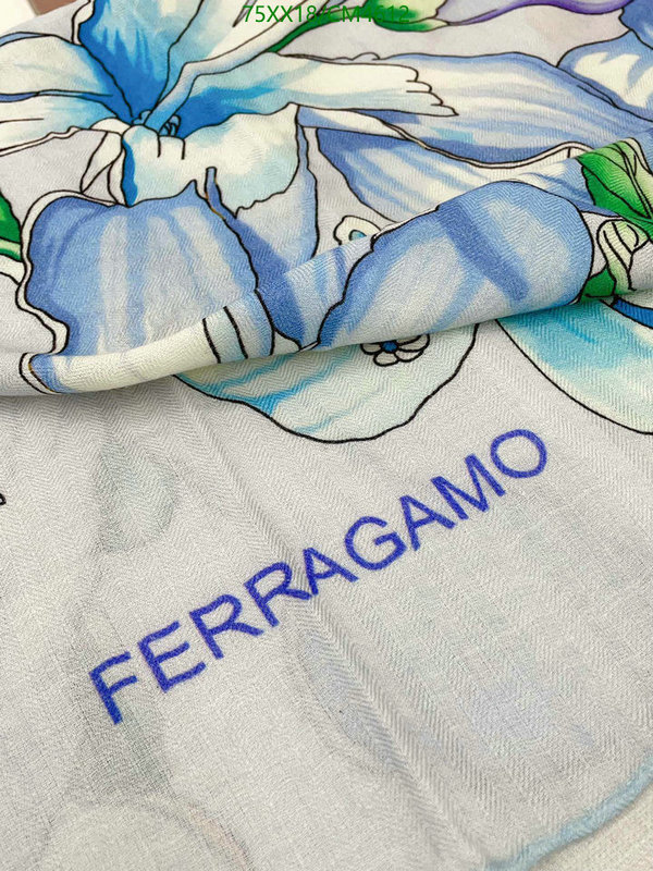 Ferragamo-Scarf Code: CM4612 $: 75USD