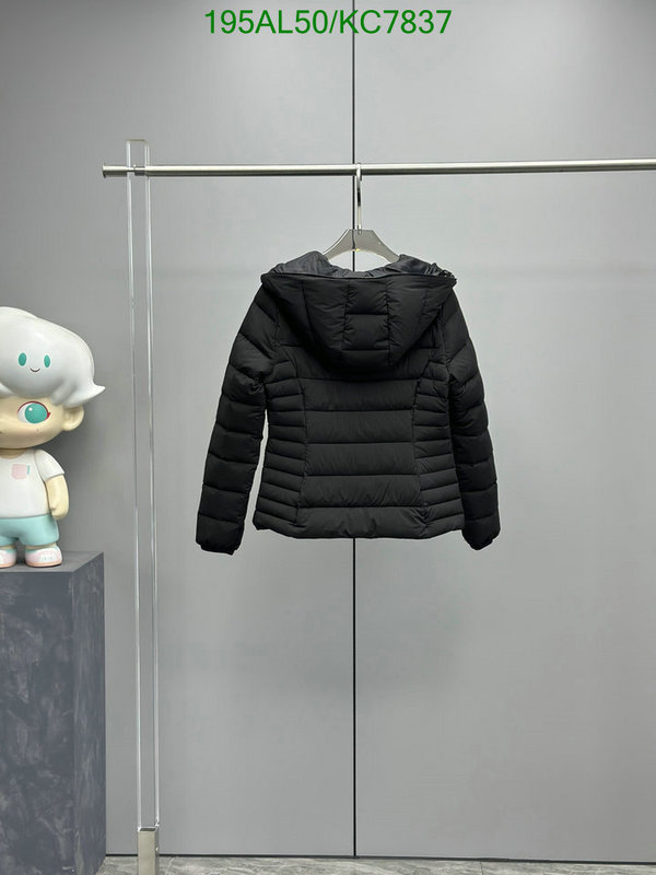 Moncler-Down jacket Women Code: KC7837 $: 195USD