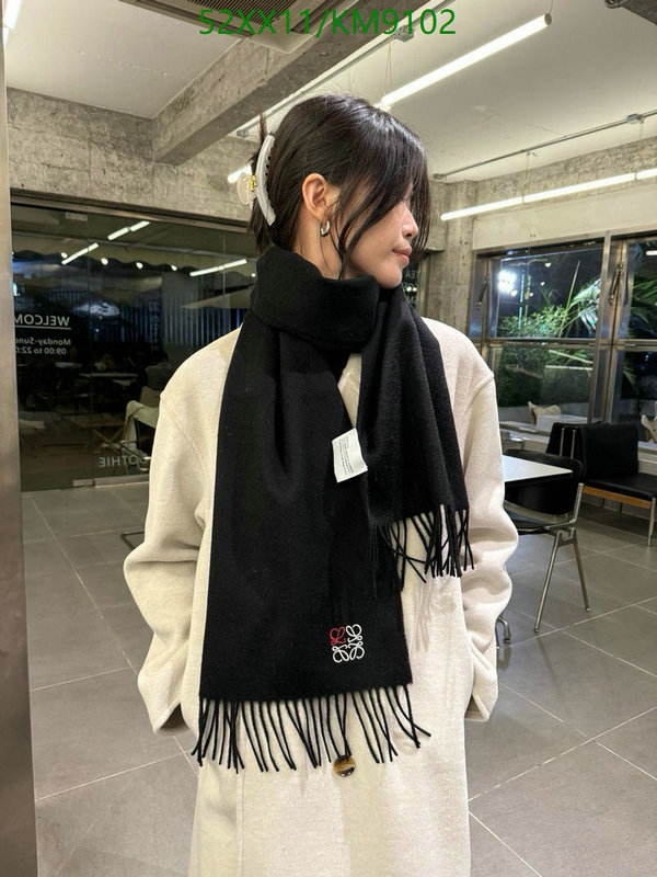 Loewe-Scarf Code: KM9102 $: 52USD