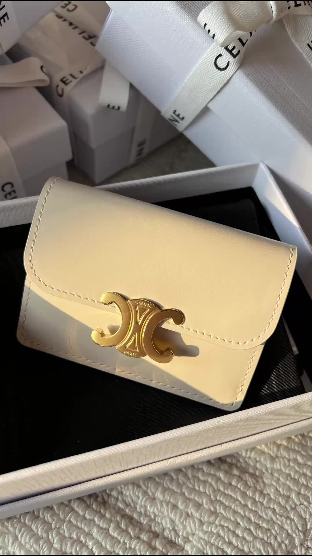 Celine-Wallet-Mirror Quality Code: AT4711 $: 95USD