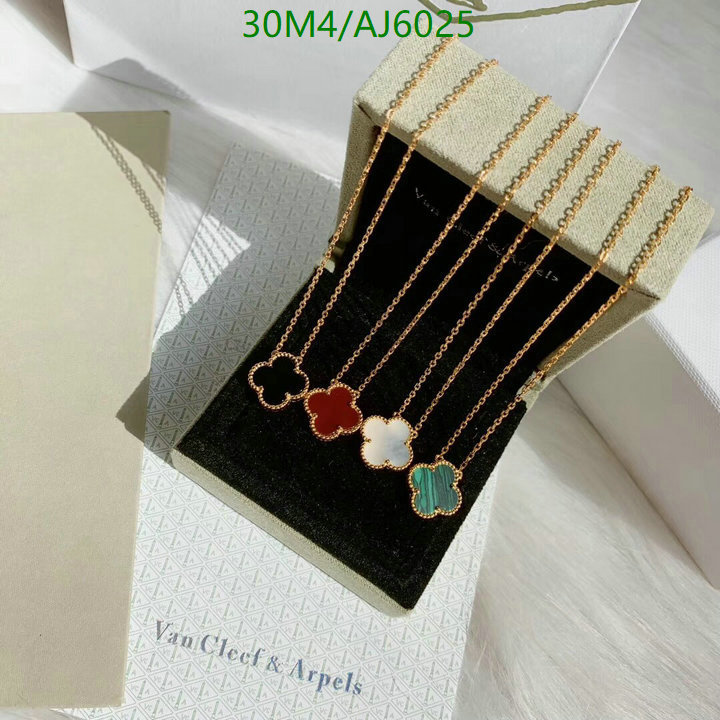 Van Cleef & Arpels-Jewelry Code: AJ6025 $: 30USD