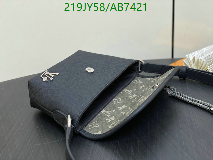 LV-Bag-Mirror Quality Code: AB7421