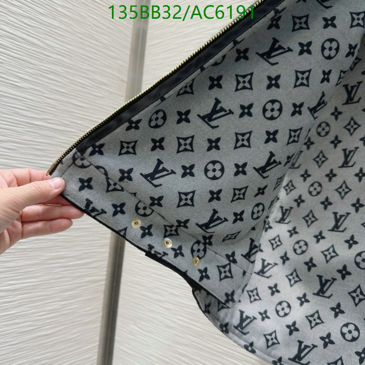 LV-Clothing Code: AC6191 $: 135USD