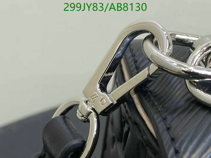 LV-Bag-Mirror Quality Code: AB8130 $: 299USD