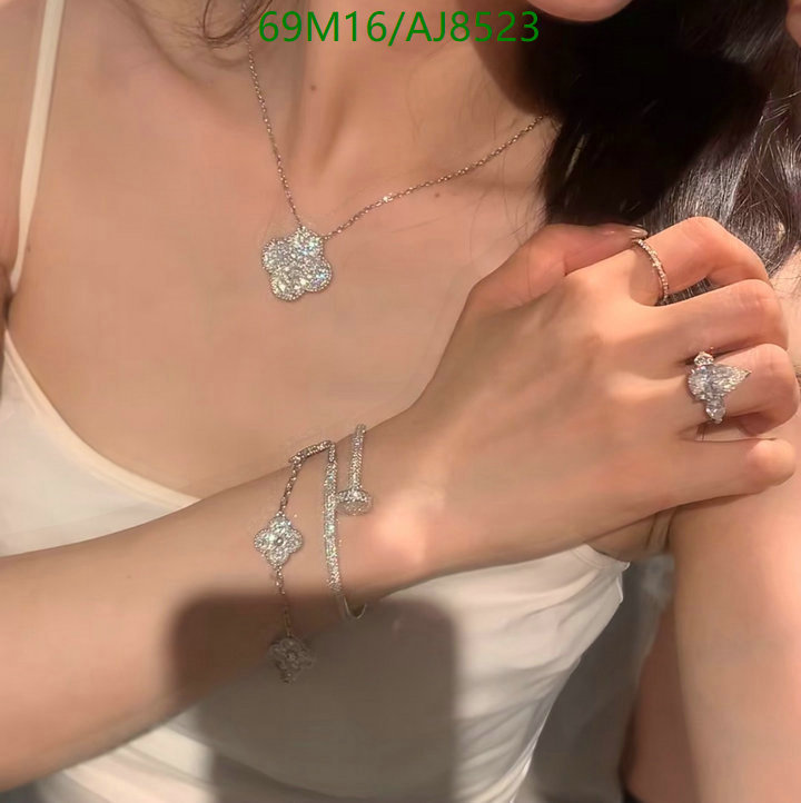 Van Cleef & Arpels-Jewelry Code: AJ8523 $: 69USD