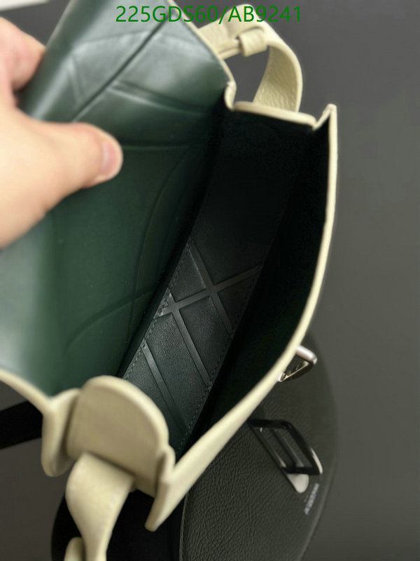 Burberry-Bag-Mirror Quality Code: AB9241 $: 225USD