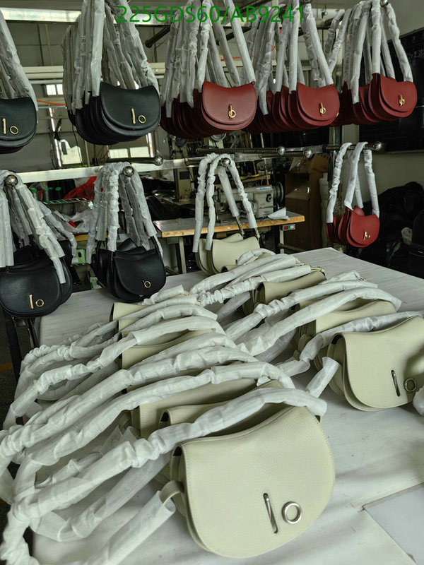 Burberry-Bag-Mirror Quality Code: AB9241 $: 225USD