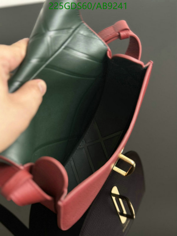 Burberry-Bag-Mirror Quality Code: AB9241 $: 225USD