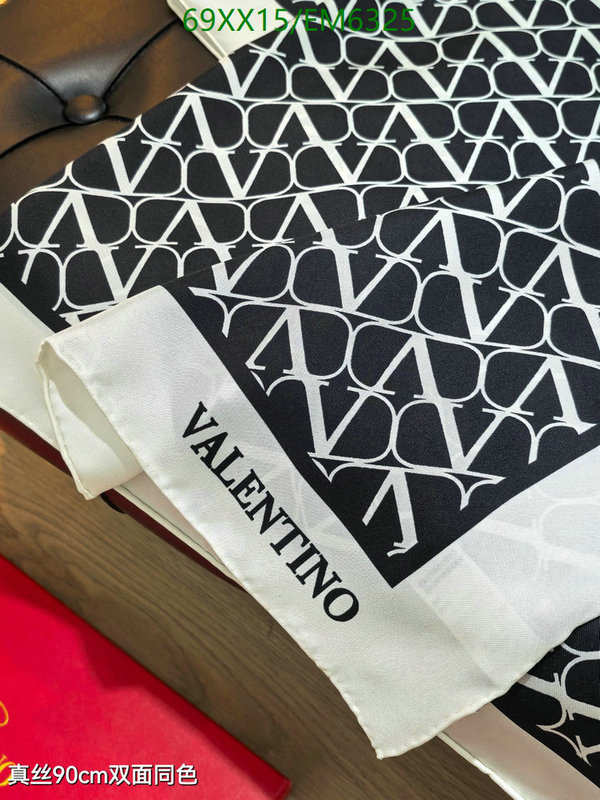Valentino-Scarf Code: EM6325 $: 69USD