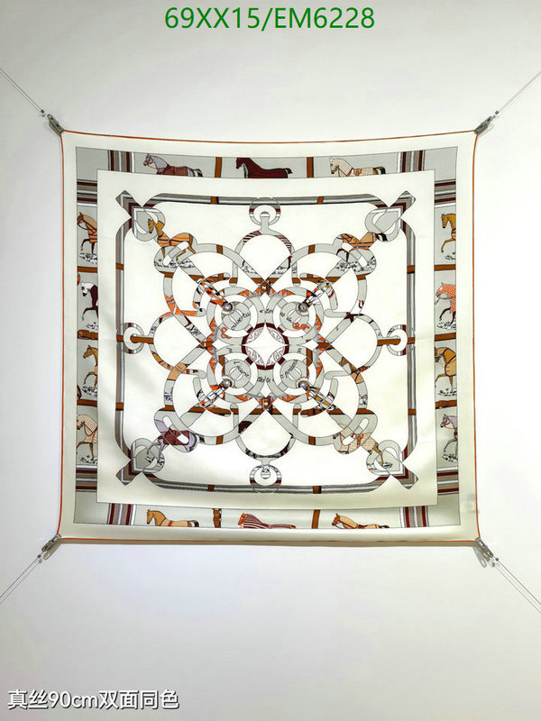 Hermes-Scarf Code: EM6228 $: 69USD