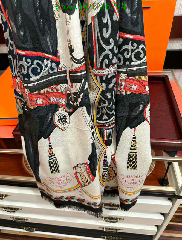 Hermes-Scarf Code: EM6224 $: 85USD
