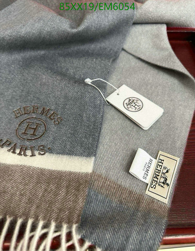 Burberry-Scarf Code: EM6054 $: 85USD