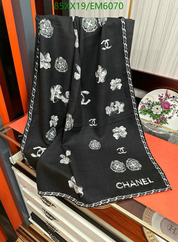 Chanel-Scarf Code: EM6070 $: 85USD